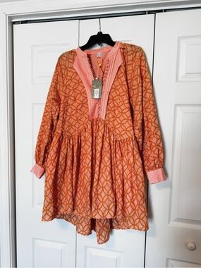 Roiii women’s Coral Geometric Long-Sleeve Dress